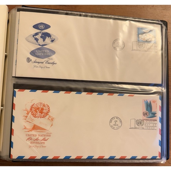 Lo Of 31 FDC First Day Cover Collection Air Mail Refugee United Nations W/Binder